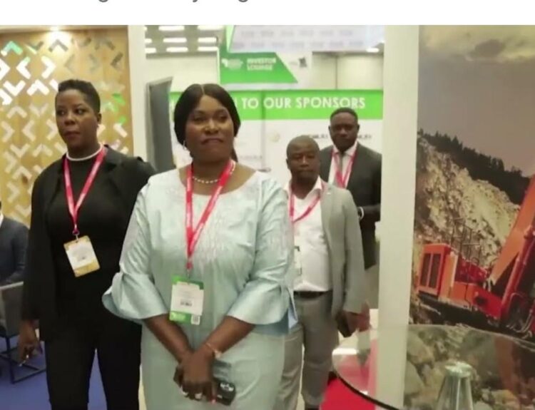 Lydia Kapapa serait impliquée dans une escroquerie lors de la conférence des miniers en Afrique du Sud
