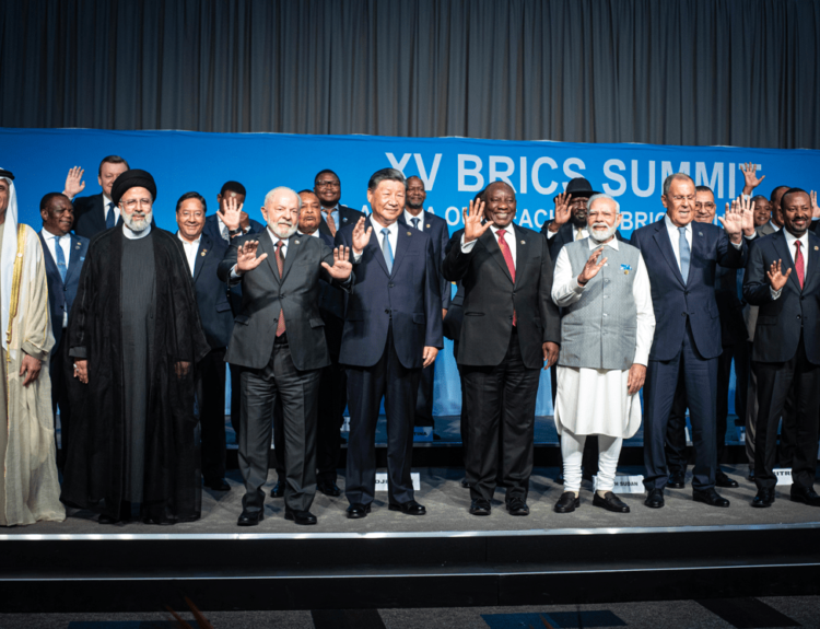 Un Nouvel Axe Économique : Les Relations Renforcées entre les Émirats Arabes Unis et l'Afrique du Sud au sein des BRICS"
