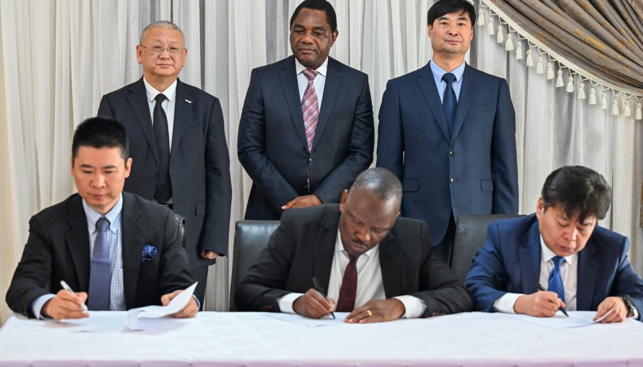 La Zambie sécurise 1 000 MW d’énergie solaire dans un accord stratégique avec LONGi et Pingmei Shenma